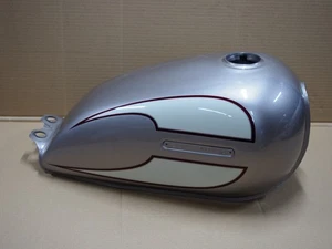 Tank silber Suzuki GN 125 original (1513087) - Bild 1 von 6