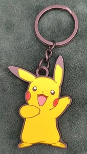 2016 Pokémon Pikachu Enamel Metal Keychain - Picture 1 of 2
