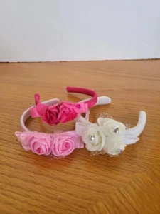 Juego de 3 diademas con rosetas y diamantes de imitación - hechas para adaptarse a muñecas American Girl - Imagen 1 de 2