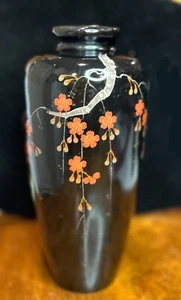 Jarrón de colección FJI Ocupado Japón MADERA LACADO pintado a mano flor de cerezo - Imagen 1 de 8