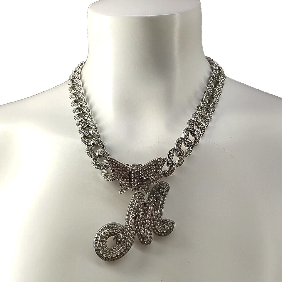 Mujer Grueso Collar Letra M Mariposa Colgante Latón Chapado Estrás 19" Foto 1 de 4