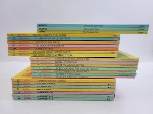 Mixed Lot Walt Disney Young Readers Fun To Read Learn Small World Library Books - Imagen 1 de 16