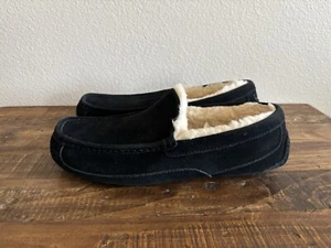 UGG Men's ASCOT Casual Comfort Slipper Size 11 Loafers BLACK 1101110 Moccasins - Picture 1 of 7