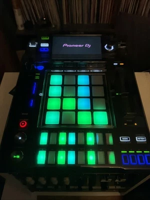 Pioneer DJs 1000 Sampler and Decksaver And Box, Perfect Condition - Image 1 of 3