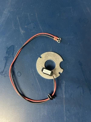 Ignition Module Pickup for V8 Prestolite Screw Down without Cap - Image 1 of 3