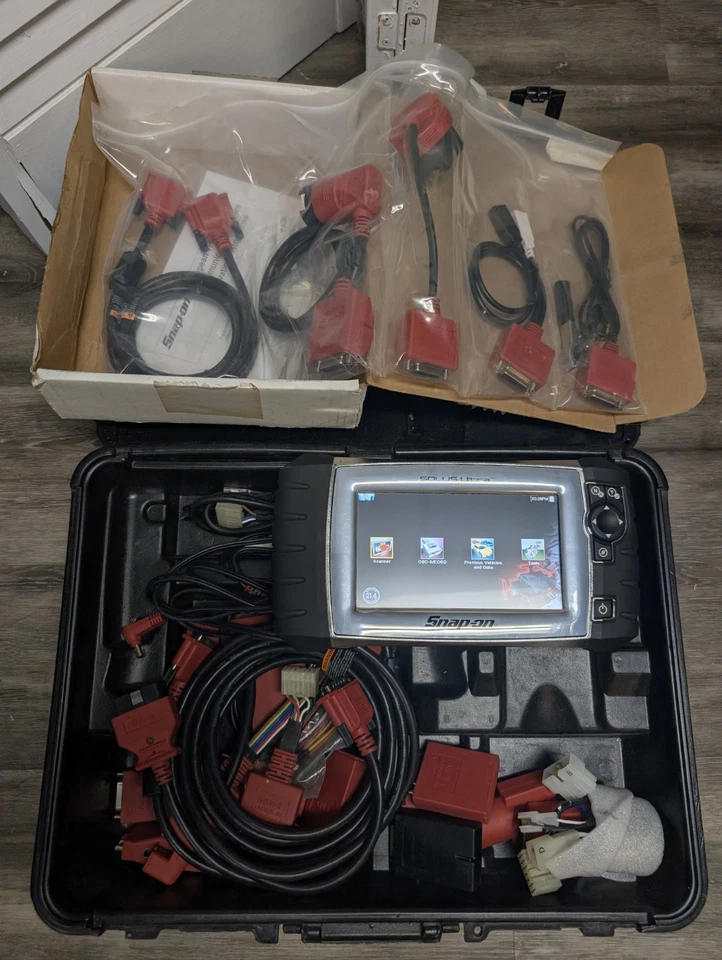 MINT SNAP ON SOLUS ULTRA SCAN TOOL  21.4 CHROME WITH ALL OBD1 AND EURO ADAPTERS! - Image 1 of 1