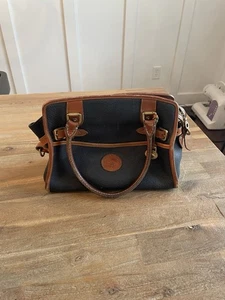 Borsa a tracolla vintage anni 80 Dooney & Bourke in pelle ciottolata doppio manico - Foto 1 di 20