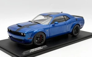 S1805710 - Dodge Challenger R/T Scat Pack Widebody 2023 - 1:18 model by Solido - Picture 1 of 21