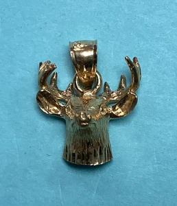 Unisex White Tail Deer Pendant With Big Buck Rack ~ 10K Yellow Gold - Picture 1 of 8