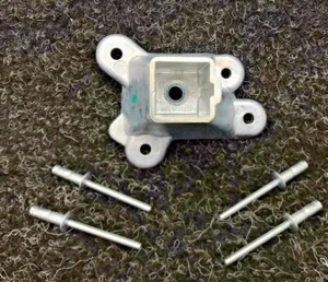 Adaptador soporte base reposabrazos IZQUIERDO ORIGINAL Mercedes VITO Clase V W447 - Imagen 1 de 5