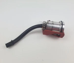 2003-2009 YAMAHA YZF R6 FRONT BRAKE MASTER FLUID RESERVOIR TANK LID Bracket  - Picture 1 of 5