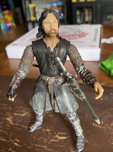 Il Signore degli Anelli: Le Due Torri - Modellino Aragorn profondo dell'elmo - Foto 1 di 2