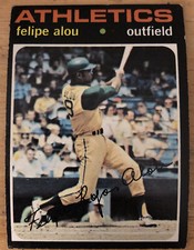 1971 Topps Felipe Alou Baseball Card #495 Athletics Outfield Low-Grade