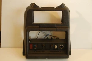 Consola exterior tablero central Volvo 240 NEGRA - Imagen 1 de 5
