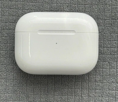 Replacement Charging Case for Apple AirPods Pro (2nd Gen) USBC [ENGRAVED] - Image 1 of 4
