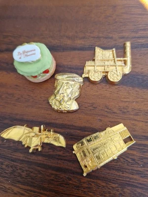 lot fèves Dorees et Gateau Vintage - Photo 1/2