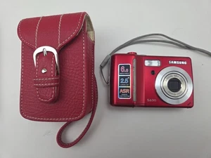 Cámara digital Samsung Digimax S630 roja de 6 MP con óptica 3x - Imagen 1 de 3
