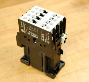 GE Contactor RL4R 40E, 24VDC coil. - USED - Picture 1 of 4