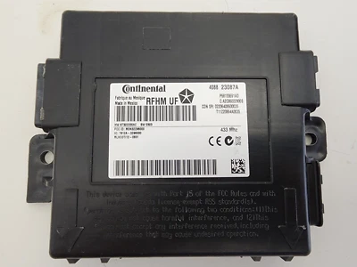 Módulo receptor de buje Chrysler 200 2015-2017 OEM Mopar 68155691AD Foto 1 de 4