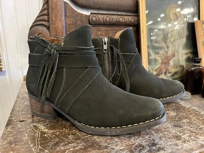 Botines Born Montilla para mujer descoloridos de gamuza verde oliva con borlas talla 7,5 Foto 1 de 4