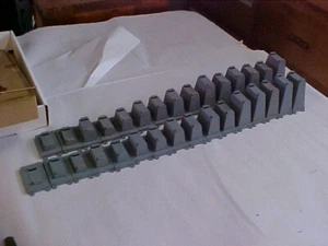 Atlas Pier Set HO scale ( NOT COMPLETE ) - Picture 1 of 5