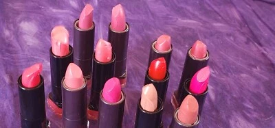 CoverGirl Colorlicious Exhibitionist Lipstick Formula Color Shade Choice Flawed - Image 1 of 4