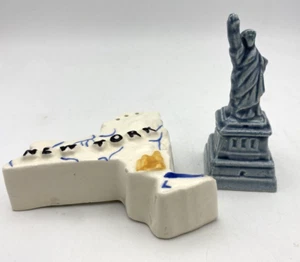 Vintage Salt and Pepper Shakers Ceramic 1940-50's New York Statue of Liberty - Picture 1 of 8