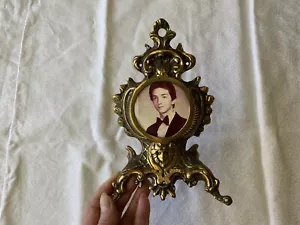 Vintage Messing geschnitzter Rahmen Messing Bild Foto Glas bedeckt Tisch - Bild 1 von 13