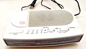 Realistic Chronomatic 264 Model #12-1574 AM/FM Clock Radio Working - Picture 1 of 9
