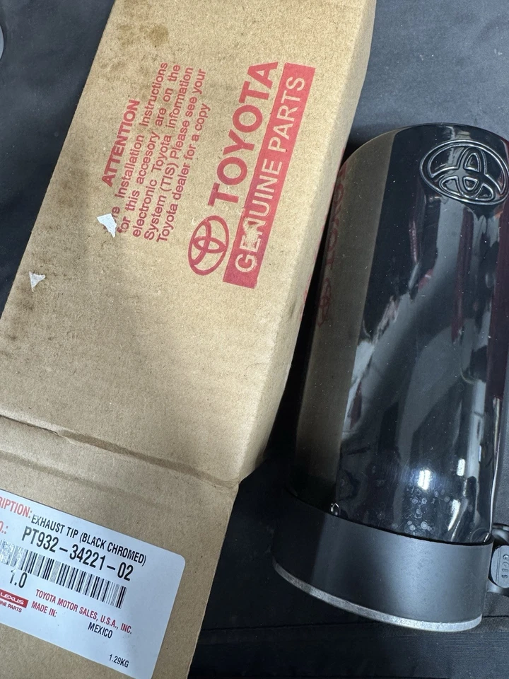 Genuine Toyota 24 Tacoma 22-25 Tundra OE Black Chrome Exhaust Tip PT932-34221-02 - Image 1 of 1