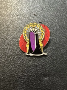 Disney Villains 2023 Pin Series Evil Queen OE Pin - Picture 1 of 2