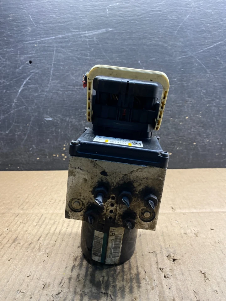 2008-2010 Chevrolet Express 1500 2500 ABS Anti Lock Brake Pump 2586072 U8908 PS - Image 1 of 4