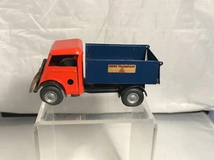 VINTAGE TRIANG MINIC TINPLATE CLOCKWORK 86M FORWARD CONTROL TIPPER LORRY - Picture 1 of 12