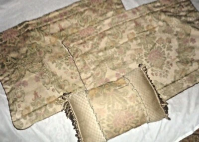 CROSCILL WINDSOR PAISLEY FRAMBOESA VERDE OURO (3 PEÇAS) FRONHAS E TRAVESSEIRO KING - Imagem 1 de 4