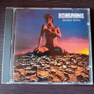 SCORPIONS - CD - Deadly Sting - Heavy Metal - Sehr Gut - Imagen 1 de 2