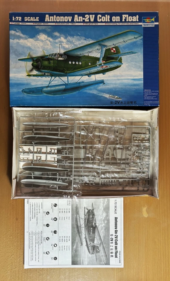 TRUMPETER 01606 - ANTONOV An-2 COLT ON FLOAT - 1/72 PLASTIC KIT - Immagine 1 di 1