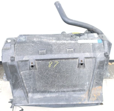 Paquete de refrigeración de radiador Chevrolet Corvette C4 MT 89-96 con condensador de ventilador y envolvente Foto 1 de 4