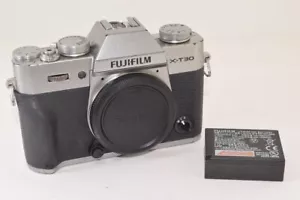 Cámara sin espejo Fujifilm X-T30 cuerpo plateado funcionando - Imagen 1 de 10