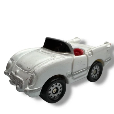 Chevy Corvette 1955 convertible Galoob Micro Machines - interior blanco/rojo Foto 1 de 4