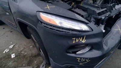 Passenger Corner/Park Light Park Lamp-turn Signal Fits 14-18 CHEROKEE 5213399 - Image 1 of 4