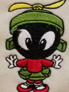 Manta de bebé bordada personalizada Marvin el marciano - Imagen 1 de 2