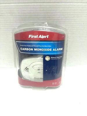 FIRST ALERT Battery Powered Carbon Monoxide Alarm C0400 New - Image 1 of 4