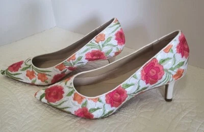 Zapatos para mujer Aerosoles Drama Club blancos florales bordados lentejuelas talla 10,5 M Foto 1 de 4