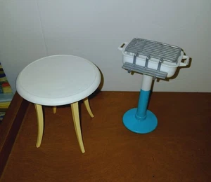Vintage 2002 Barbie Mattel white beige dining table BBQ dollhouse doll furniture - Picture 1 of 4