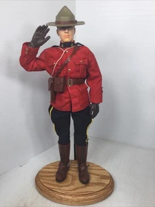 1/6 Dragon Custom Royal Canadian Mounted Police Mountie RCMP S&W 5946 OAK STAND - Bild 1 von 24