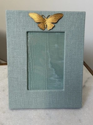 Marco de lino mariposa dorado para fotos de 4x6", retrato de lino azul claro Foto 1 de 4