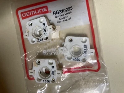 Interruptores de quemador superior de cocina de gas Roper Foto 1 de 2