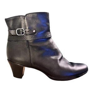 Munro Dylan Black Leather Ankle Boots Booties Size 7.5 Comfort Decorative Buckle - Picture 1 of 12