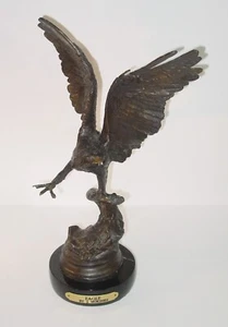 Vintage signierte Jules Moigniez Bronze Adler Skulptur mit italienischem Marmorsockel 17 Zoll - Bild 1 von 13