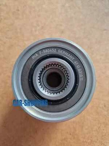 PULEGGIA ALTERNATORE BMW 116 118 120 125 F20 220 316 320 328 F30 F31 F34 420 520 - Foto 1 di 3